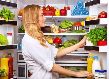 Làm gì khi tủ lạnh bị chảy nước?